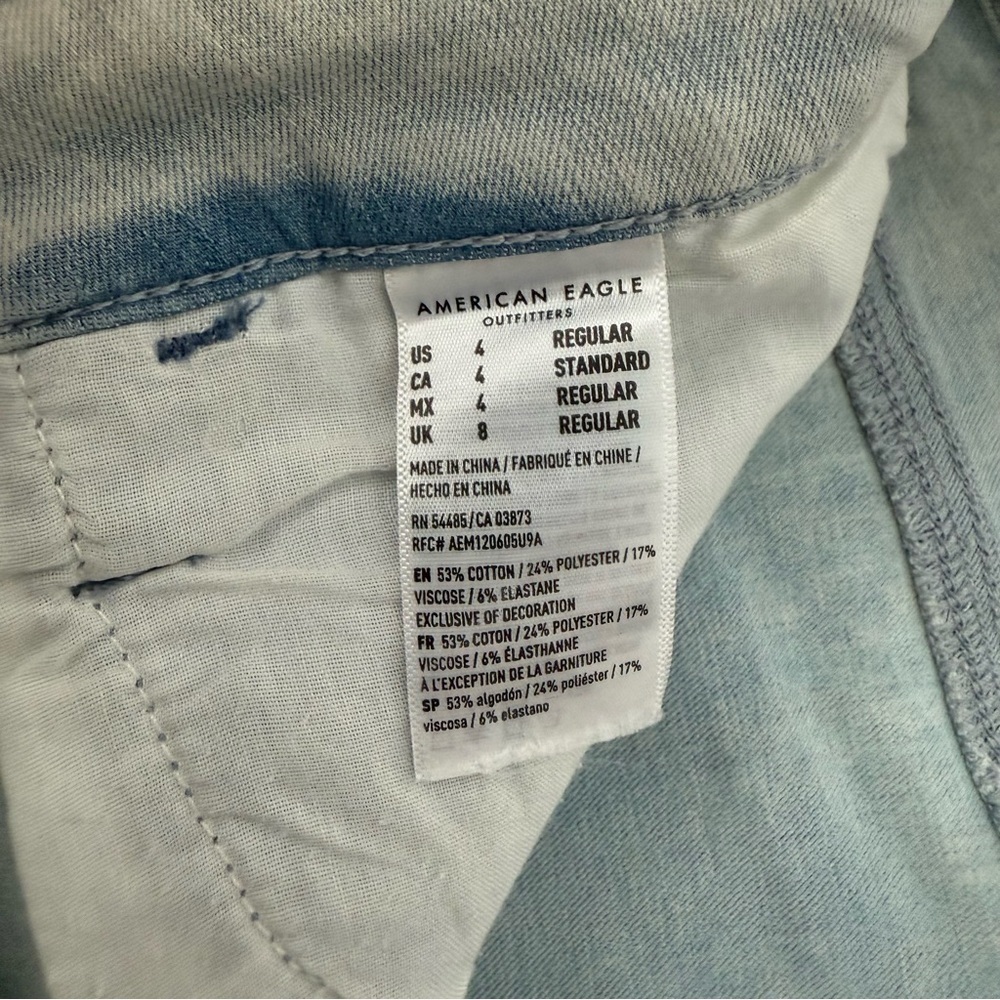 Women’s American Eagle Super Hi-Rise Distressed Light Wash Jeggings Size 4 - Picture 12 of 16